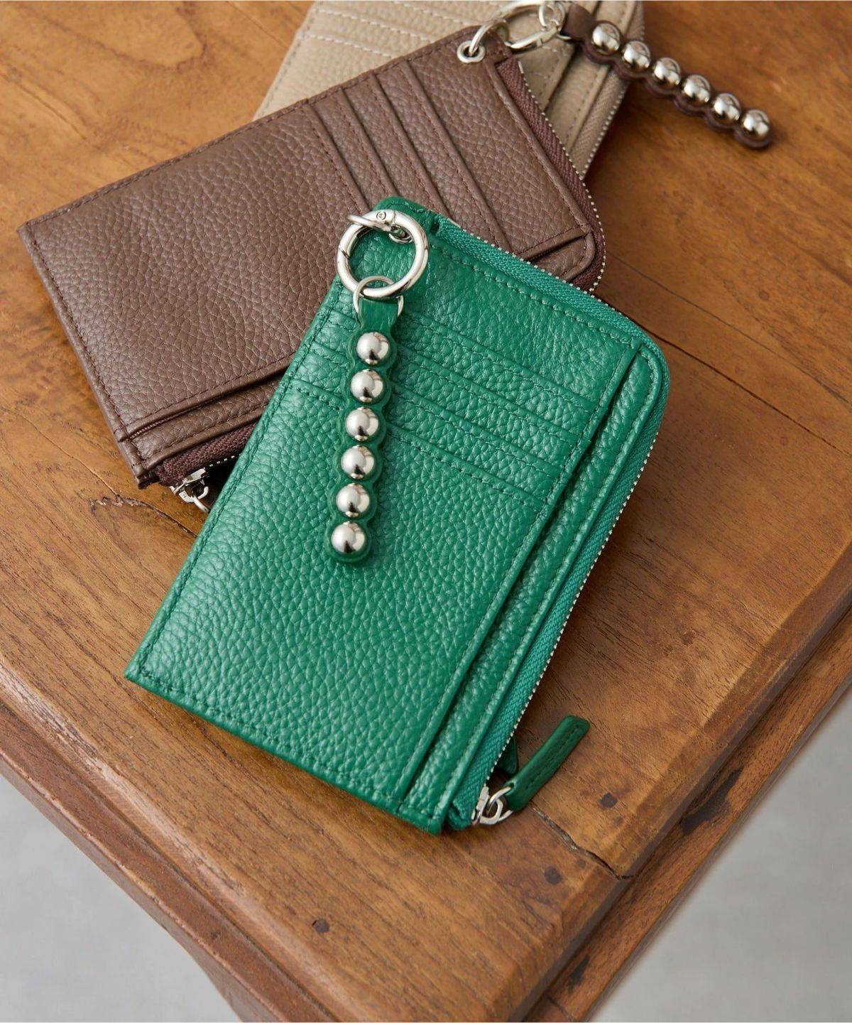 ear PAPILLONNER 【インフルエンサーほし企画】本革スタッズフラグメントケース