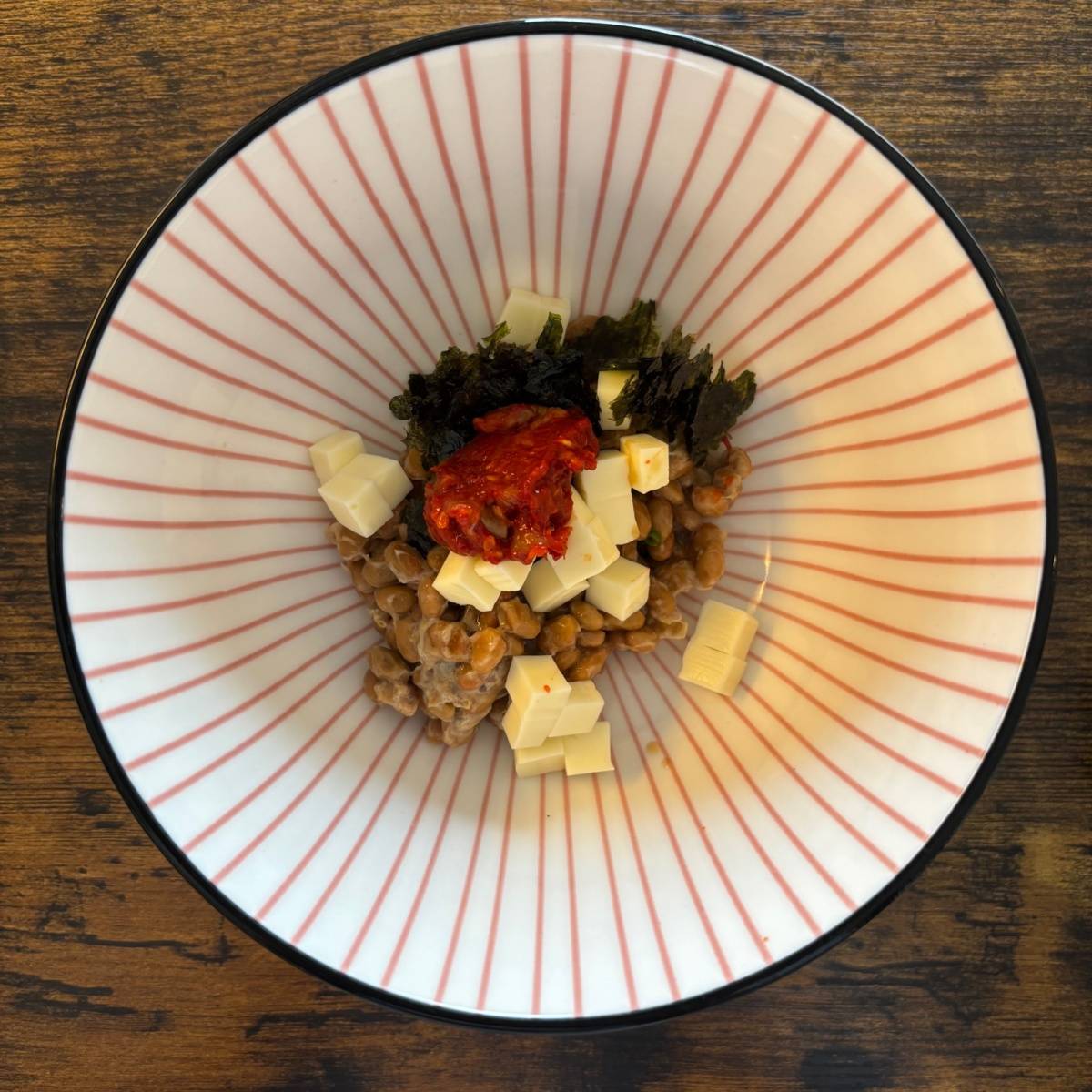 タカノフーズ公式の「韓国のりチーズ納豆」のレシピ