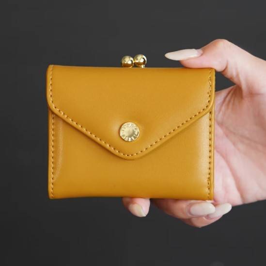 ニッセン Legato Largo レター型デザインがま口財布