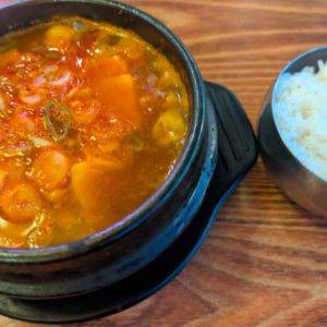 ランチに惣菜ビュッフェがついてくる♪お得感いっぱいの韓国レストラン