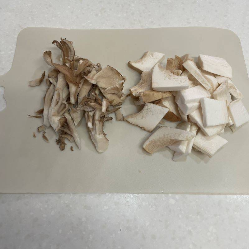 永谷園公式の「松茸風味のきのこごはん(エリンギ使用)」のレシピ