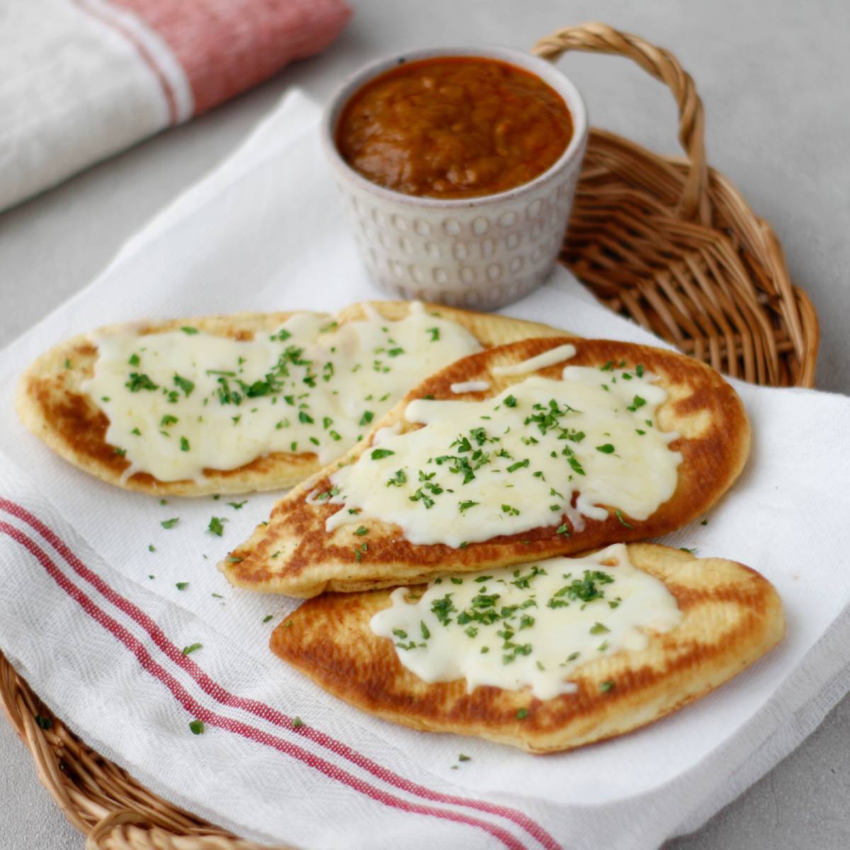 森永公式の「ホットケーキミックスで簡単ナン」のレシピ