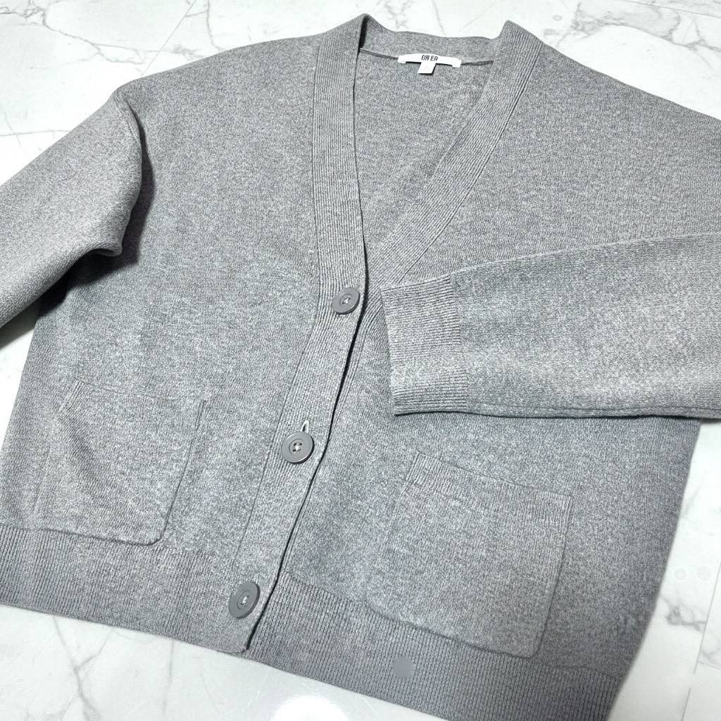 UNIQLOスムースコットンVネックショートカーディガン