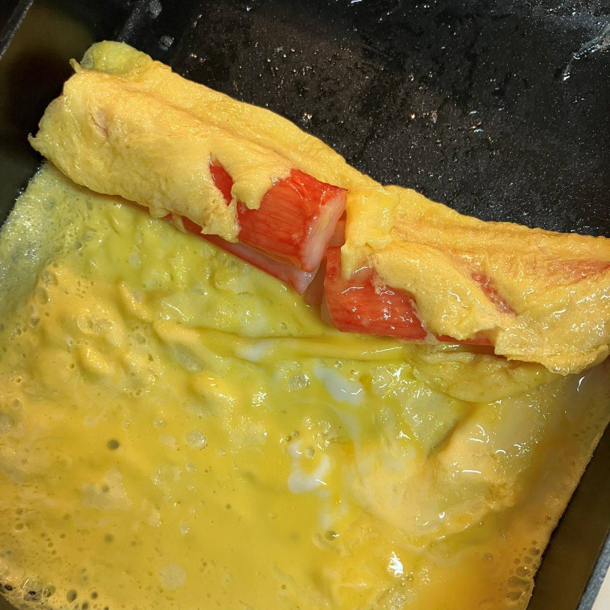 いちまさ公式の「カニかまでリンゴの玉子焼き」のレシピ