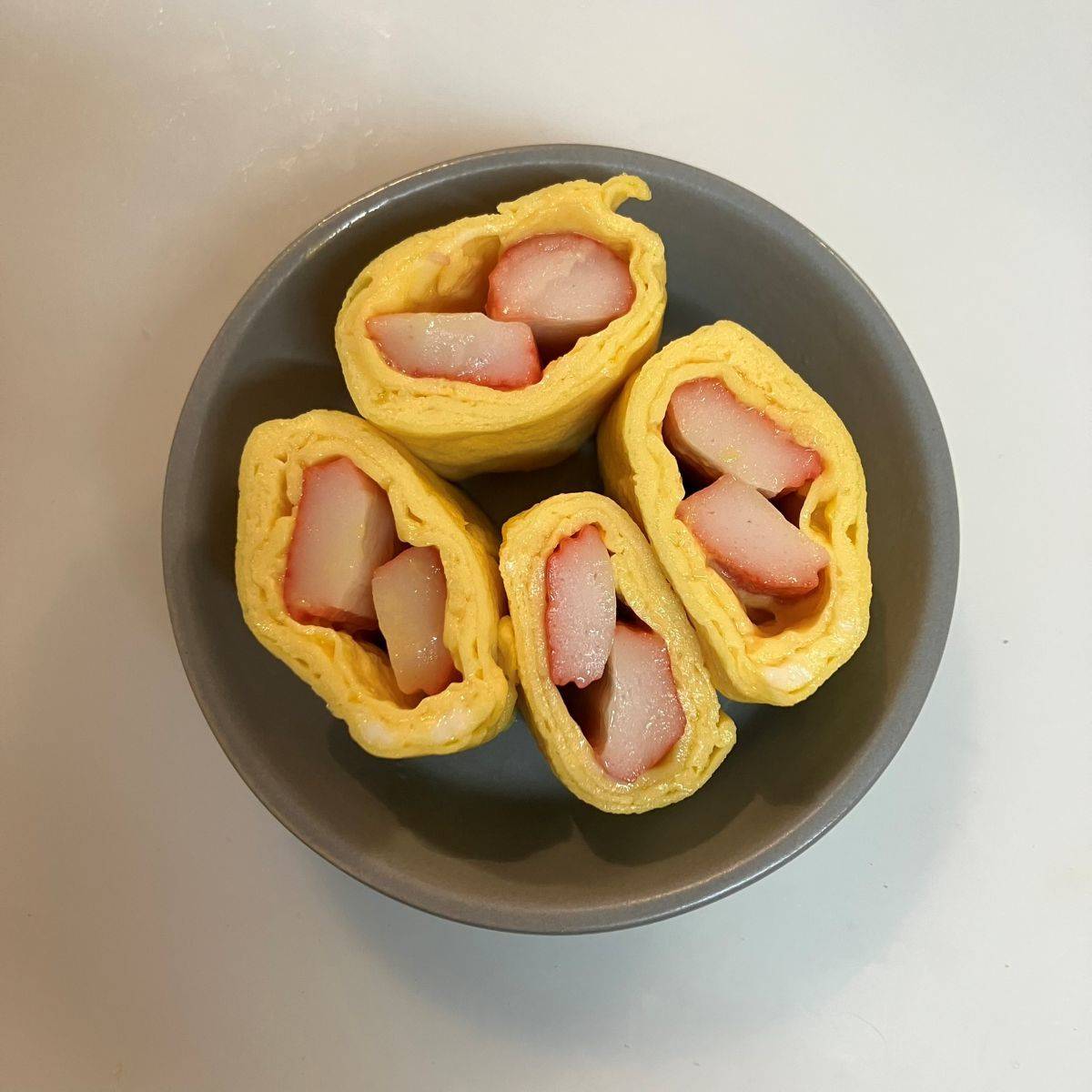 いちまさ公式の「カニかまでリンゴの玉子焼き」のレシピ