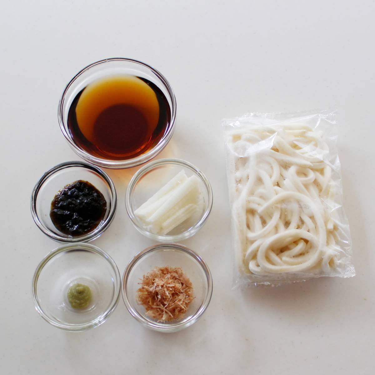 テーブルマーク公式の「のり佃煮のぶっかけうどん」のレシピ