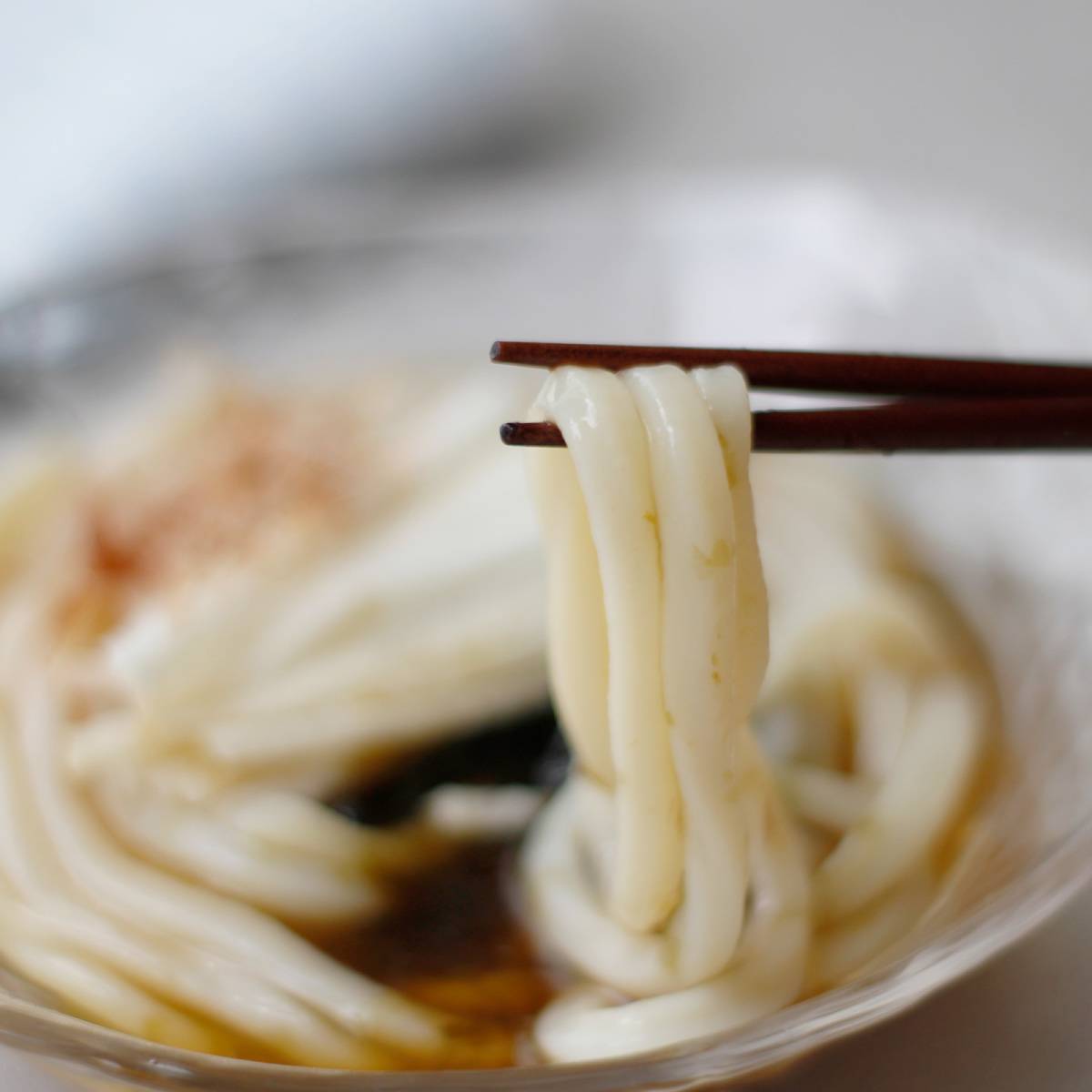 テーブルマーク公式の「のり佃煮のぶっかけうどん」のレシピ