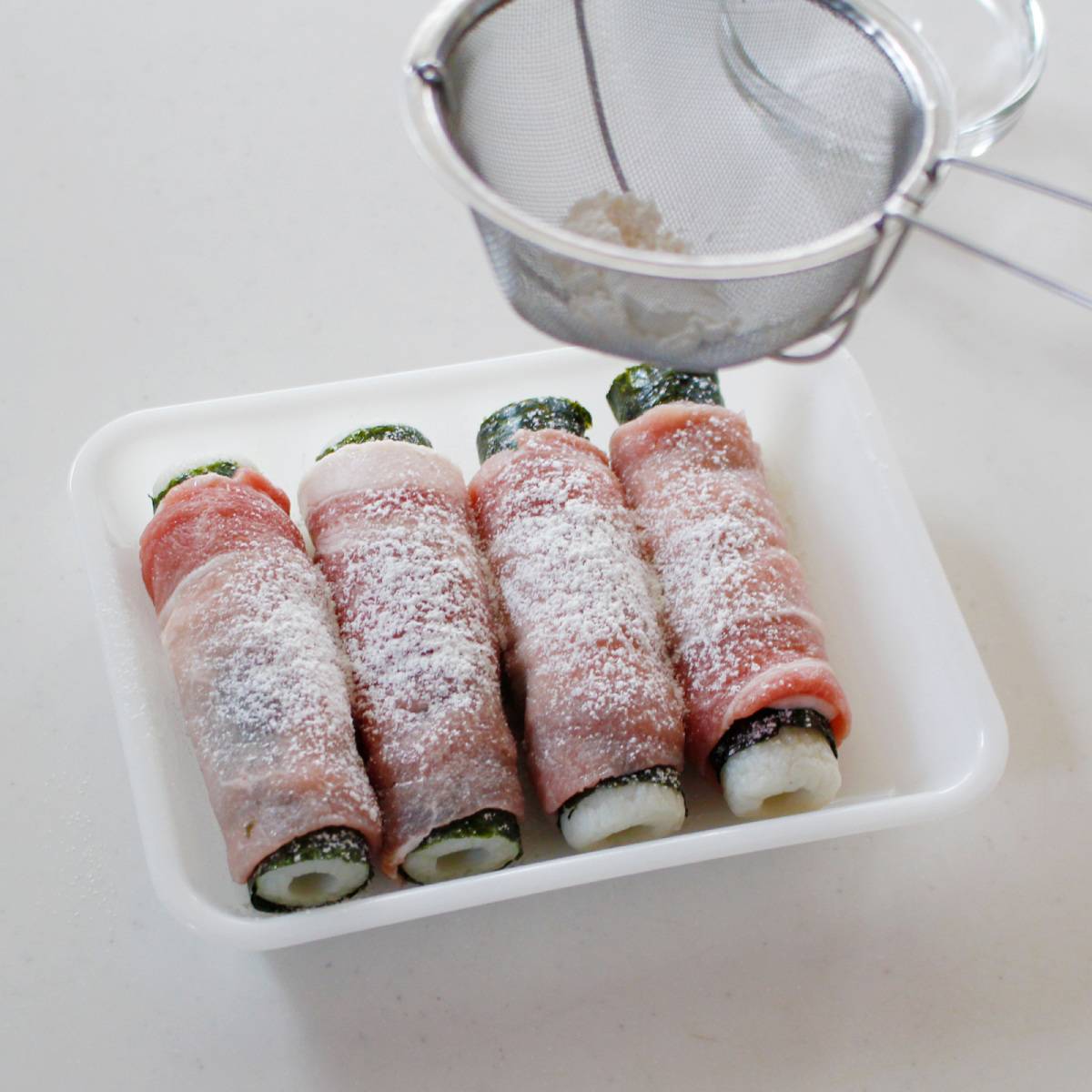 ニッスイ公式の「肉巻き活ちくわの照り焼き」のレシピ