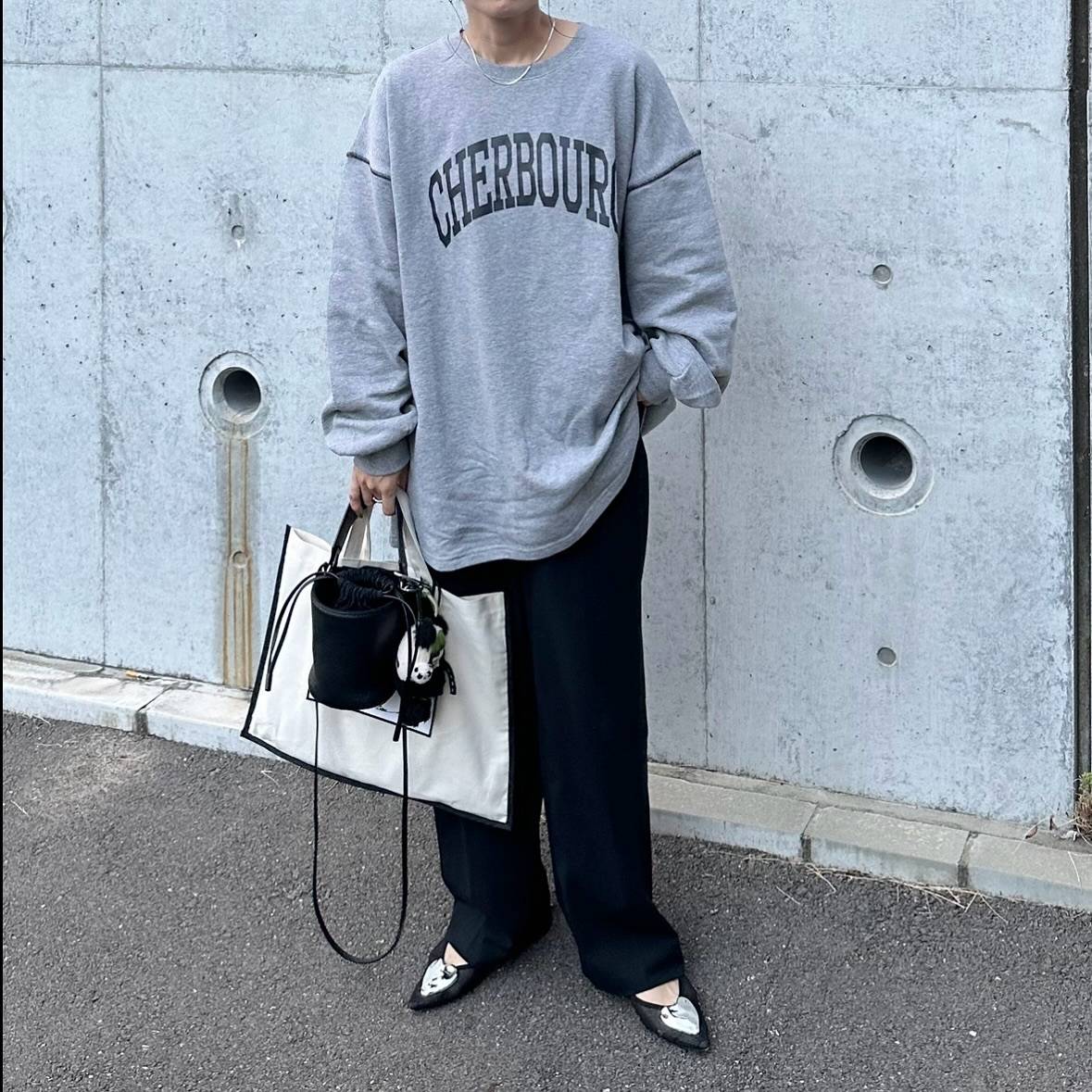 オーバーサイズのスウェットを合わせる♪