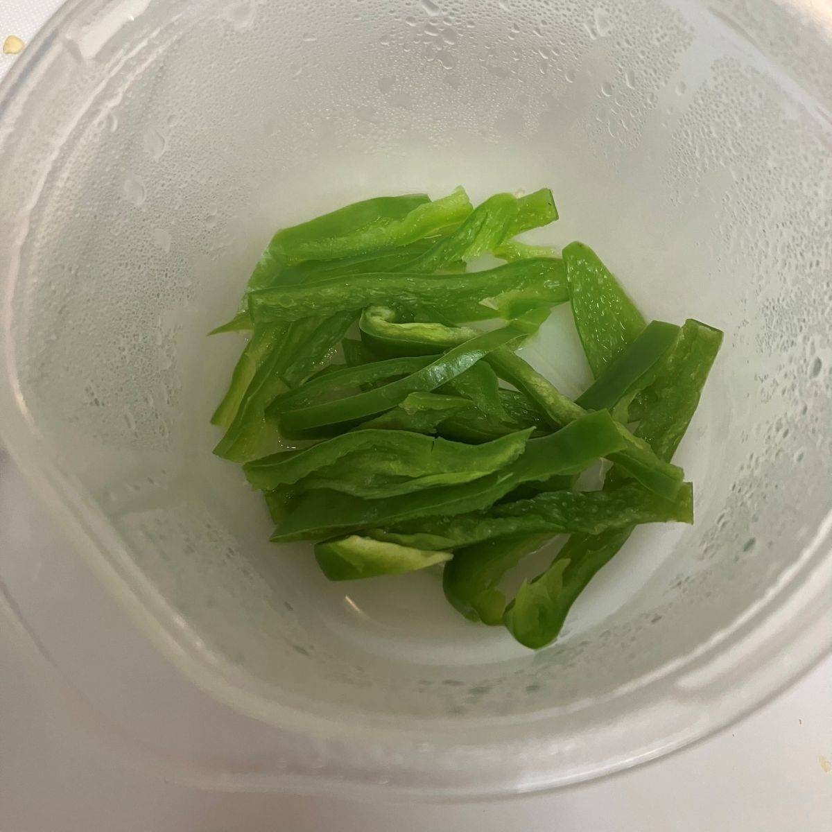 JAグループ公式の「ピーマンの胡麻和えトースト」のレシピ