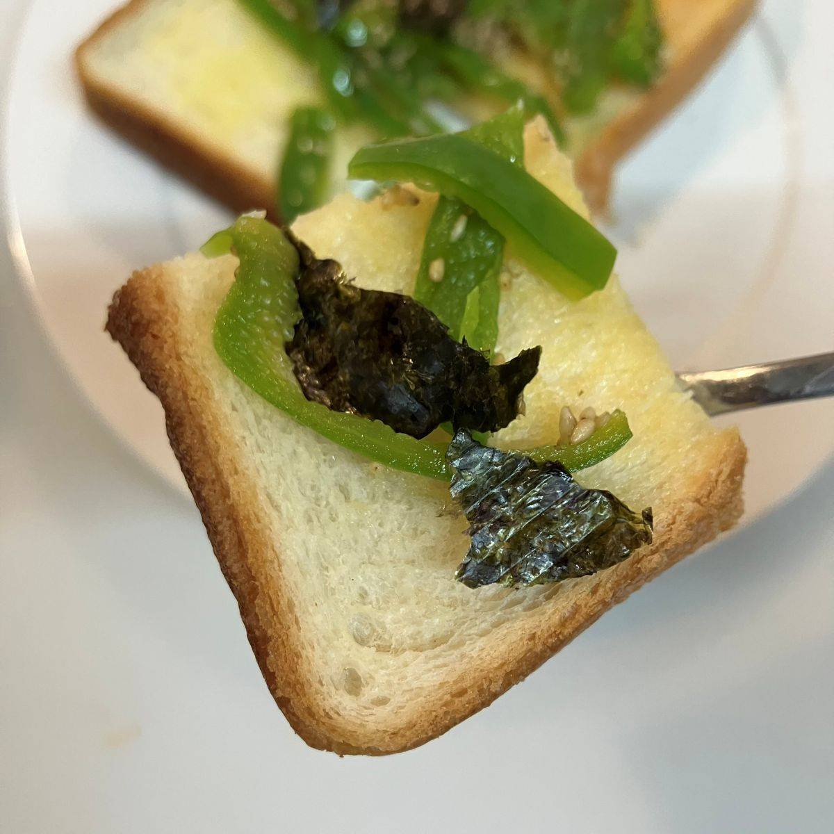 JAグループ公式の「ピーマンの胡麻和えトースト」のレシピ