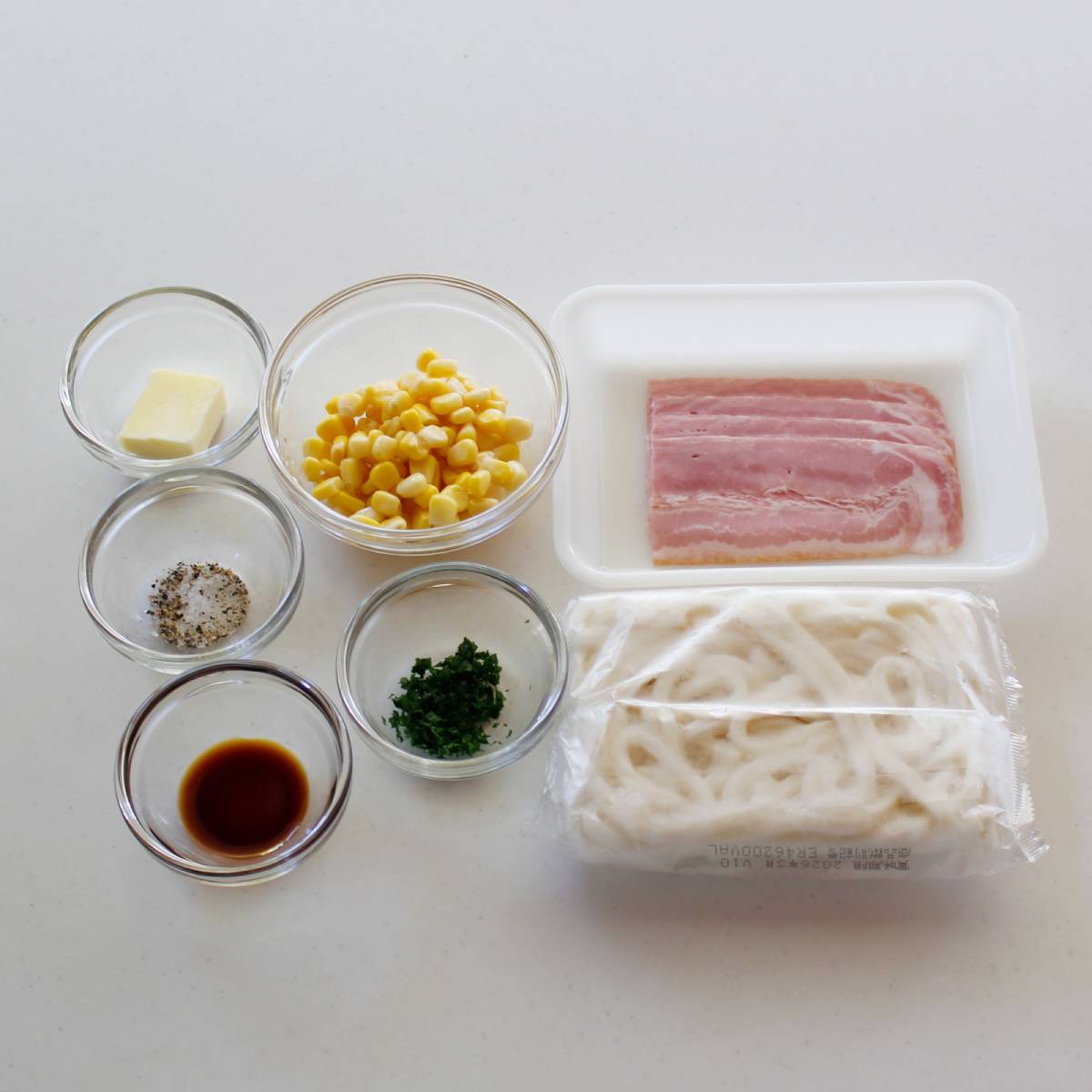 テーブルマーク公式の「バターしょうゆの焼きもろこしうどん」のレシピ