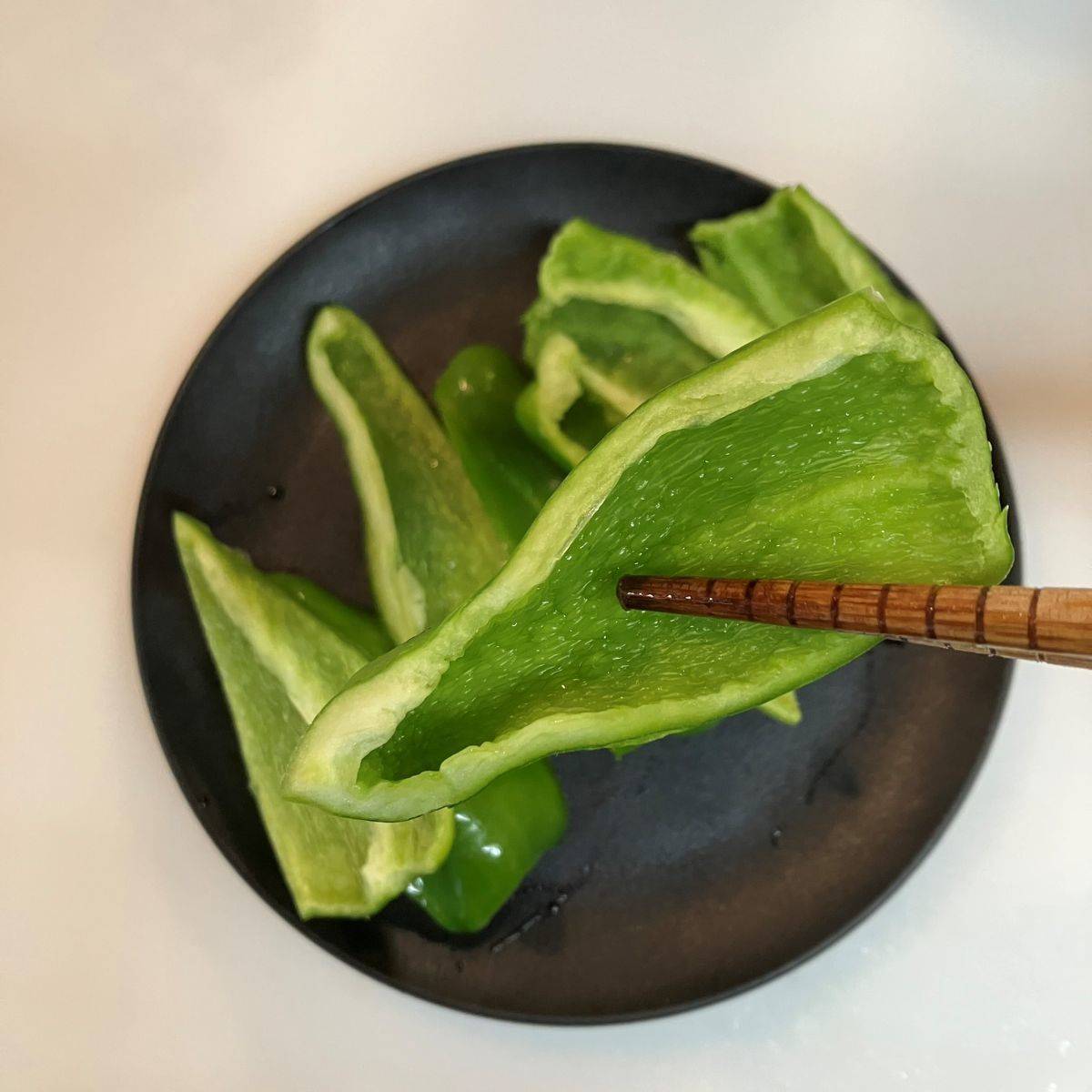 JAグループ公式の「なすとピーマンのめんつゆチーズ風味」のレシピ