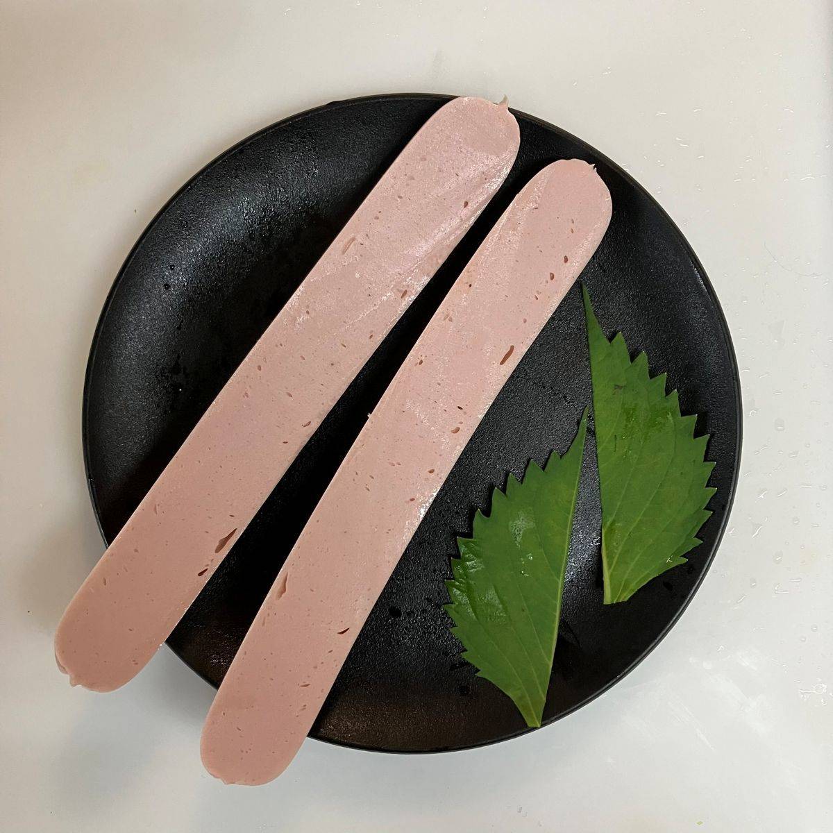 ニッスイ公式の「おさかなのソーセージのチーズサンドのり巻き」のレシピ