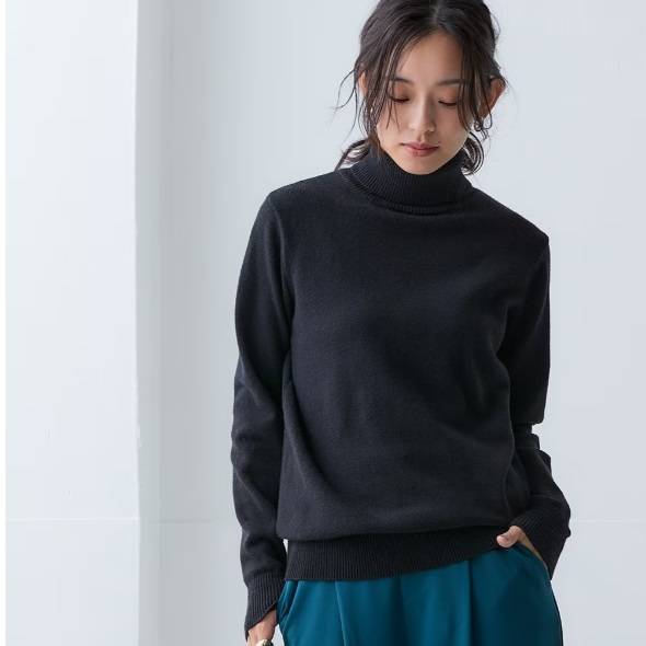 ニッセン 洗えるタートルネックニット