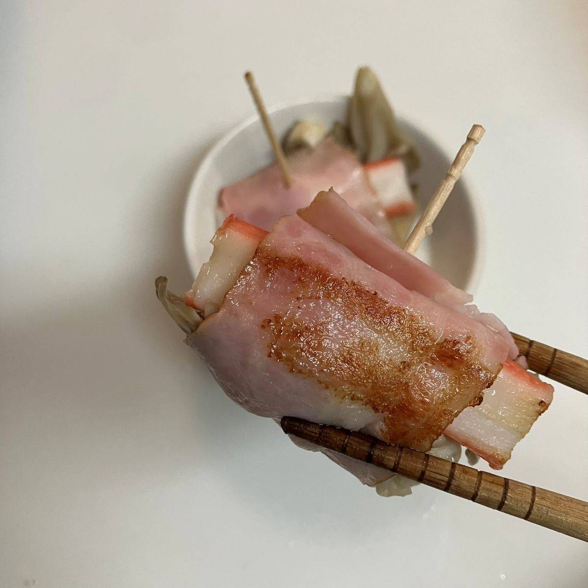 いちまさ公式の「まいたけとカニかまのベーコン巻き」のレシピ