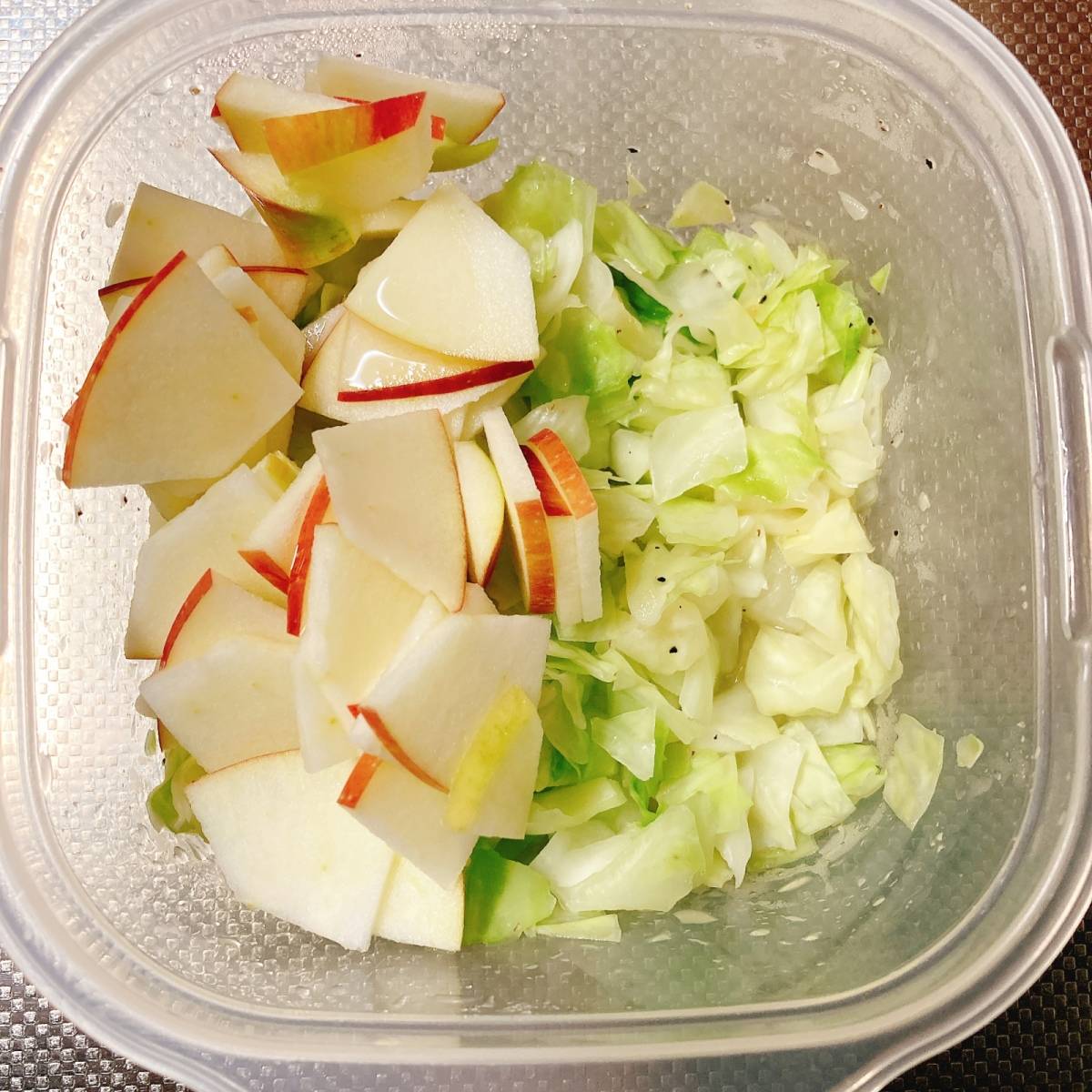 JAグループ公式の「❤キャベツと王林のサラダ❤」のレシピ