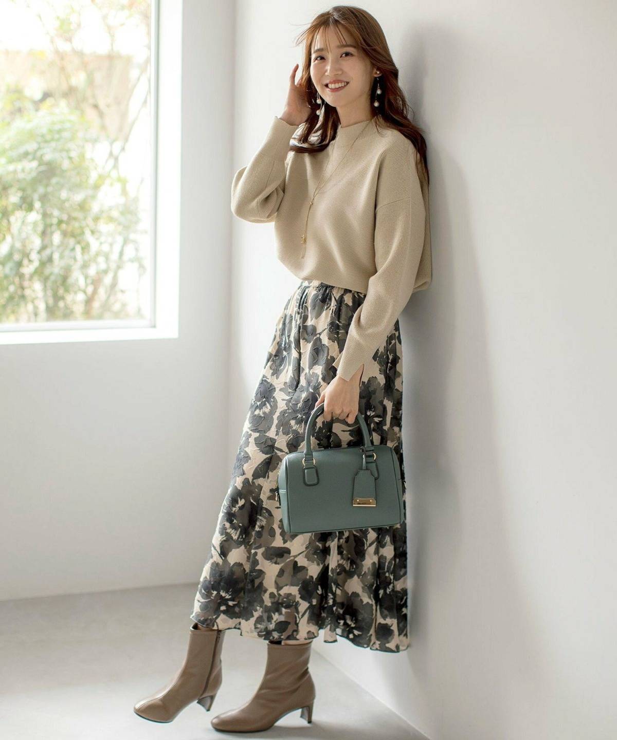 緑のバッグを使ったコーデ