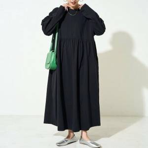 緑バッグがコーデのアクセントに♡大人女子のおしゃれな着こなし12選