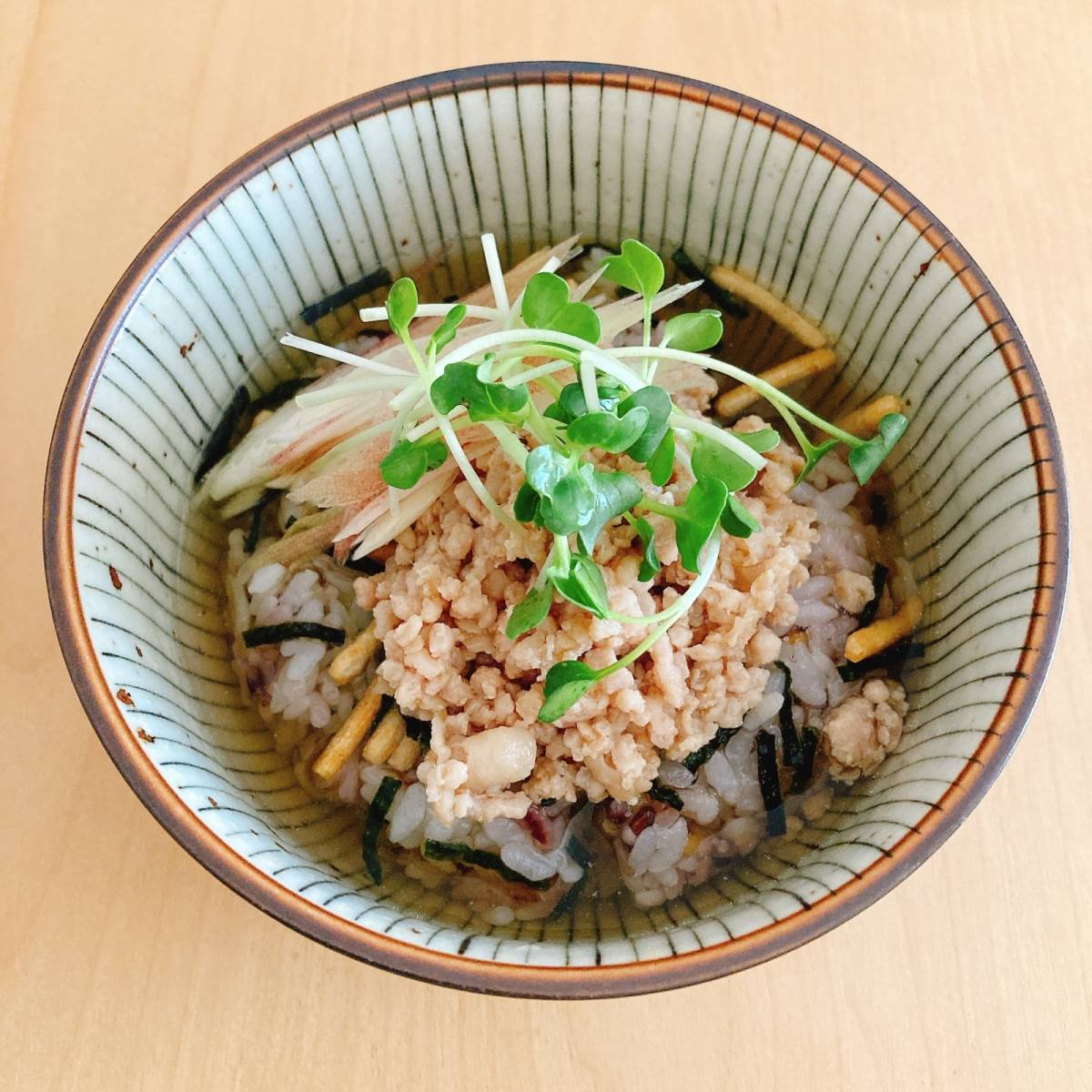 永谷園公式の「肉味噌茶づけ」のレシピ