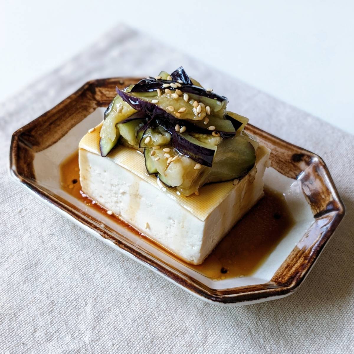 JAグループ公式の「蒸し茄子の中華冷奴」のレシピ