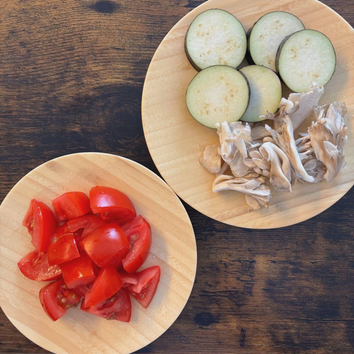 サッポロ一番公式の「ワンパンで！夏野菜のボロネーゼラーメン」のレシピ