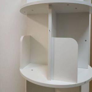 子どもたちの本が全部入った……！ネットで買った「回転本棚」に感動