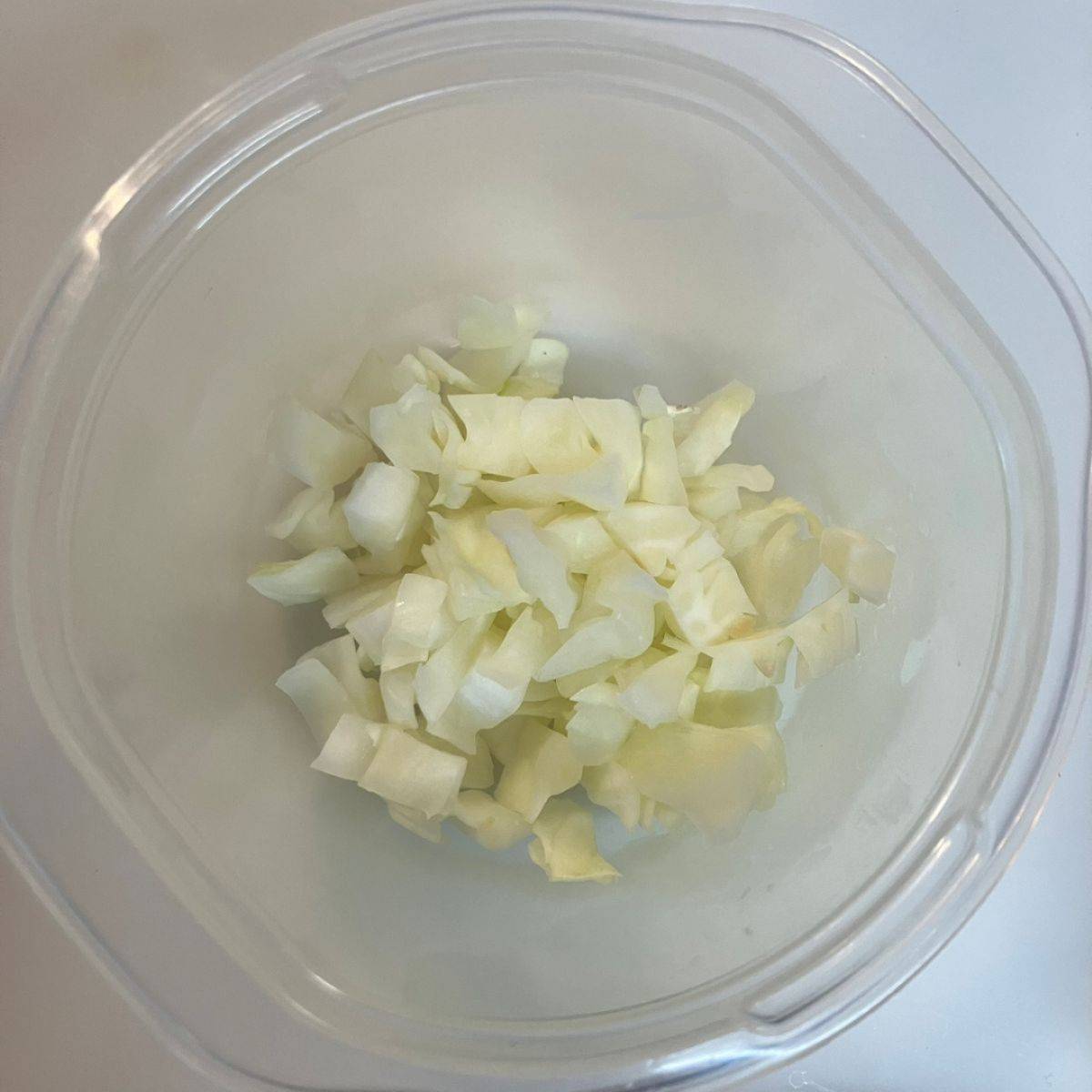 JAグループ公式の「❤キャベツの芯とチーズのバジルにんにくトースト❤」のレシピ