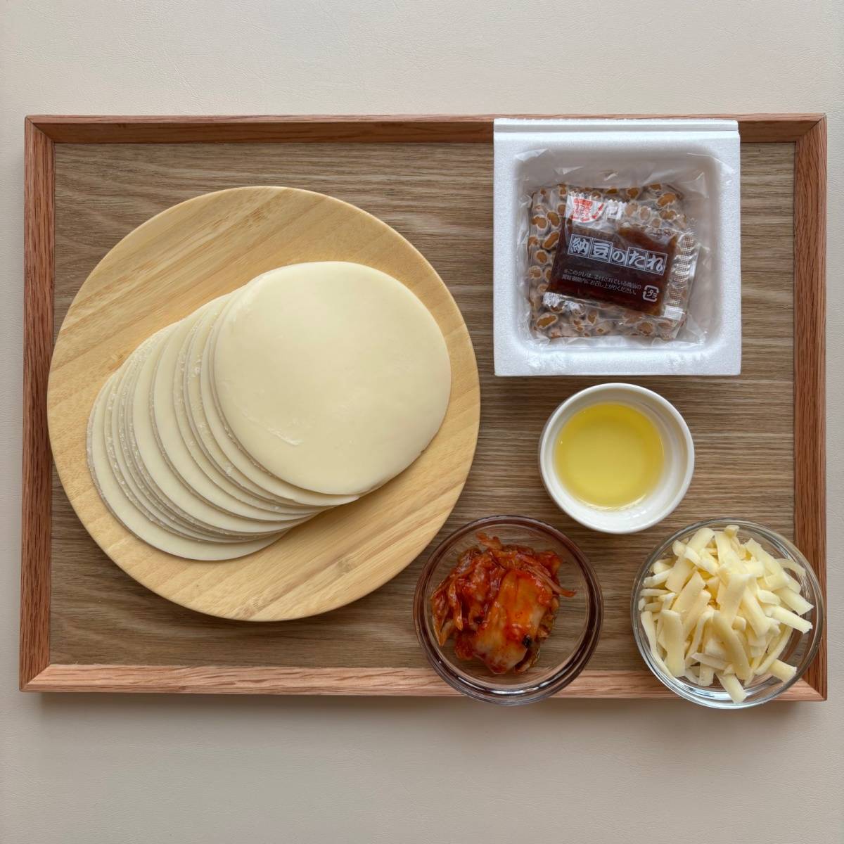 タカノフーズ公式の「納豆チーズのパリパリ焼き」のレシピ