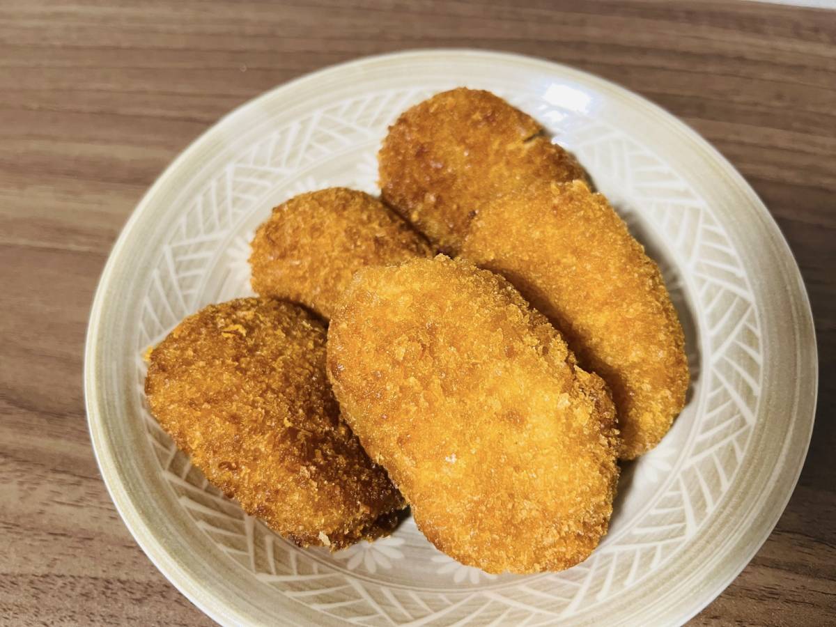 袋の中には小さなコロッケ5つ入り♪