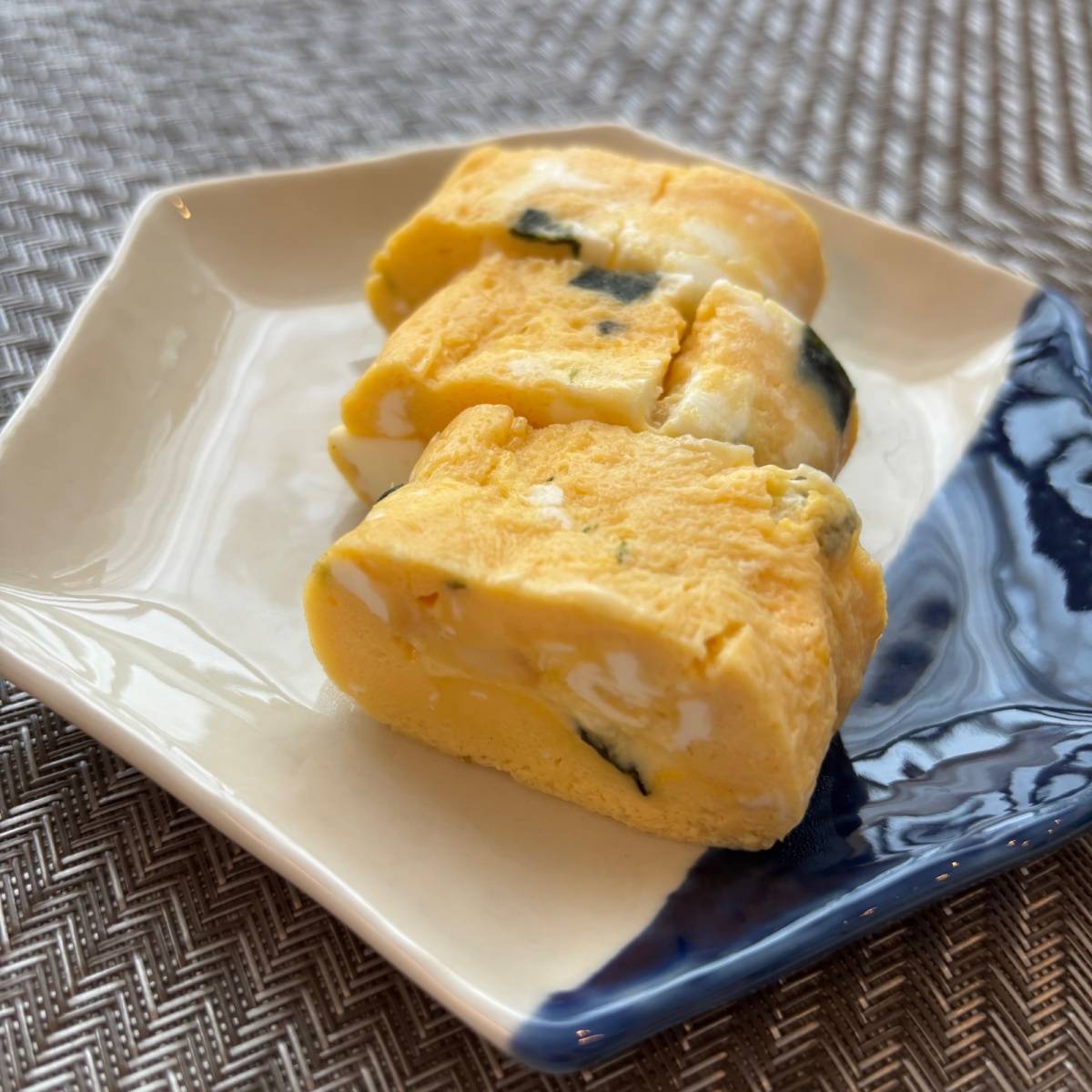 永谷園公式の「電子レンジで出汁巻き玉子」のレシピ