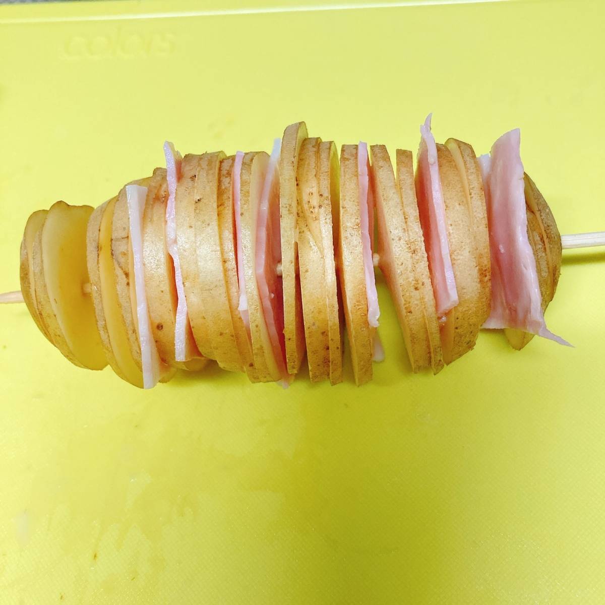 JAグループ公式の「”トルネードポテト” 屋台の味を簡単・激安で作る♪」のレシピ