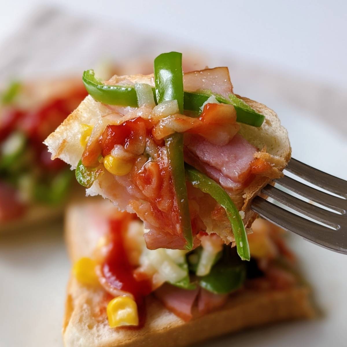 JAグループ公式の「ピーマンとベーコンとチーズのケチャップトースト」のレシピ