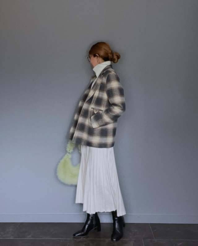 チェック柄アウターを羽織る！
