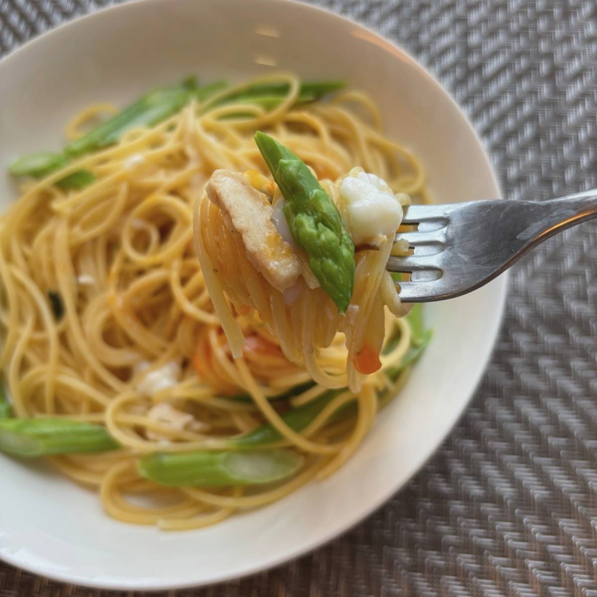 永谷園公式の「松茸風味のアスパラクリーミーパスタ」のレシピ