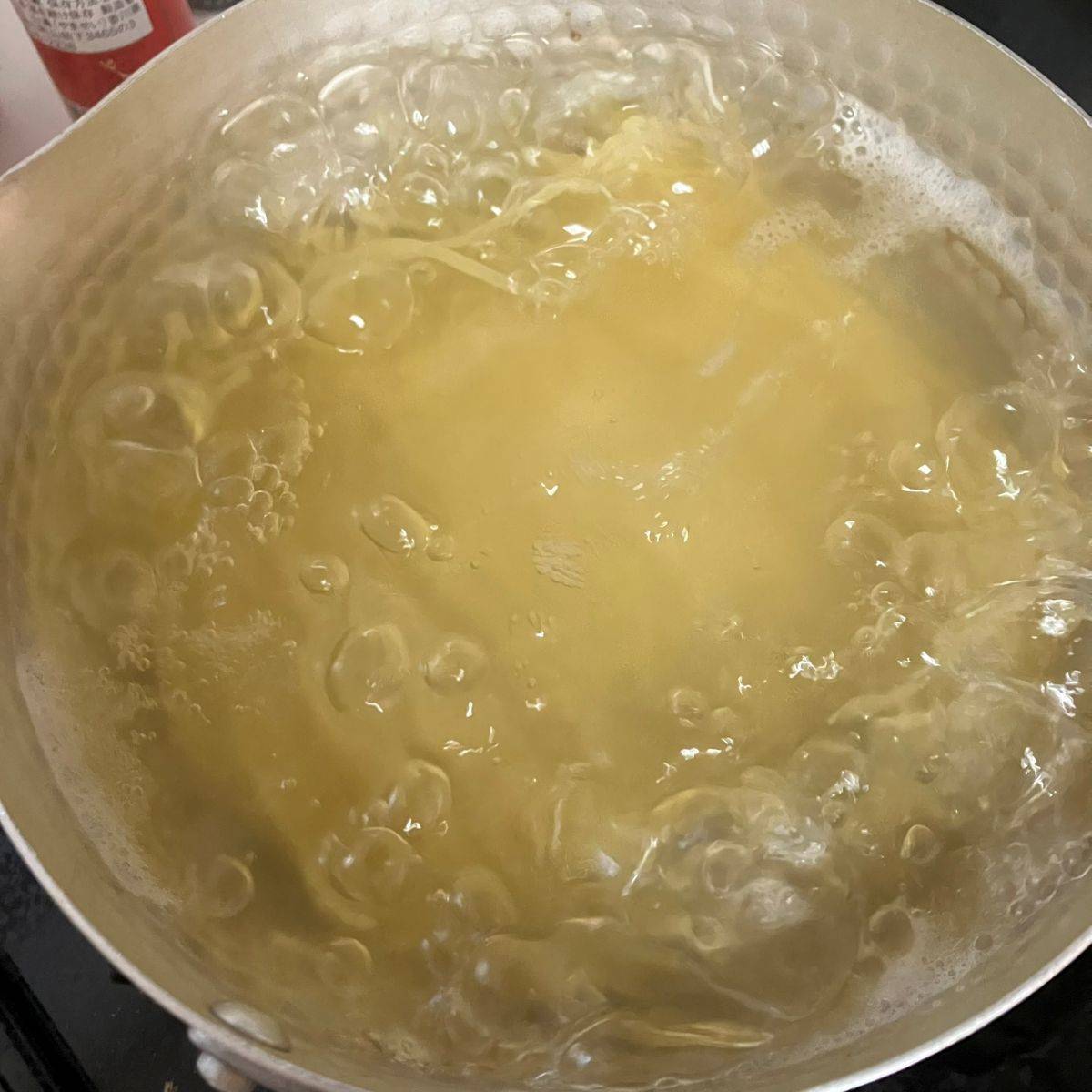 マ・マー公式の「パパッと簡単！小松菜とちりめんじゃこのペペロンチーニ」のレシピ