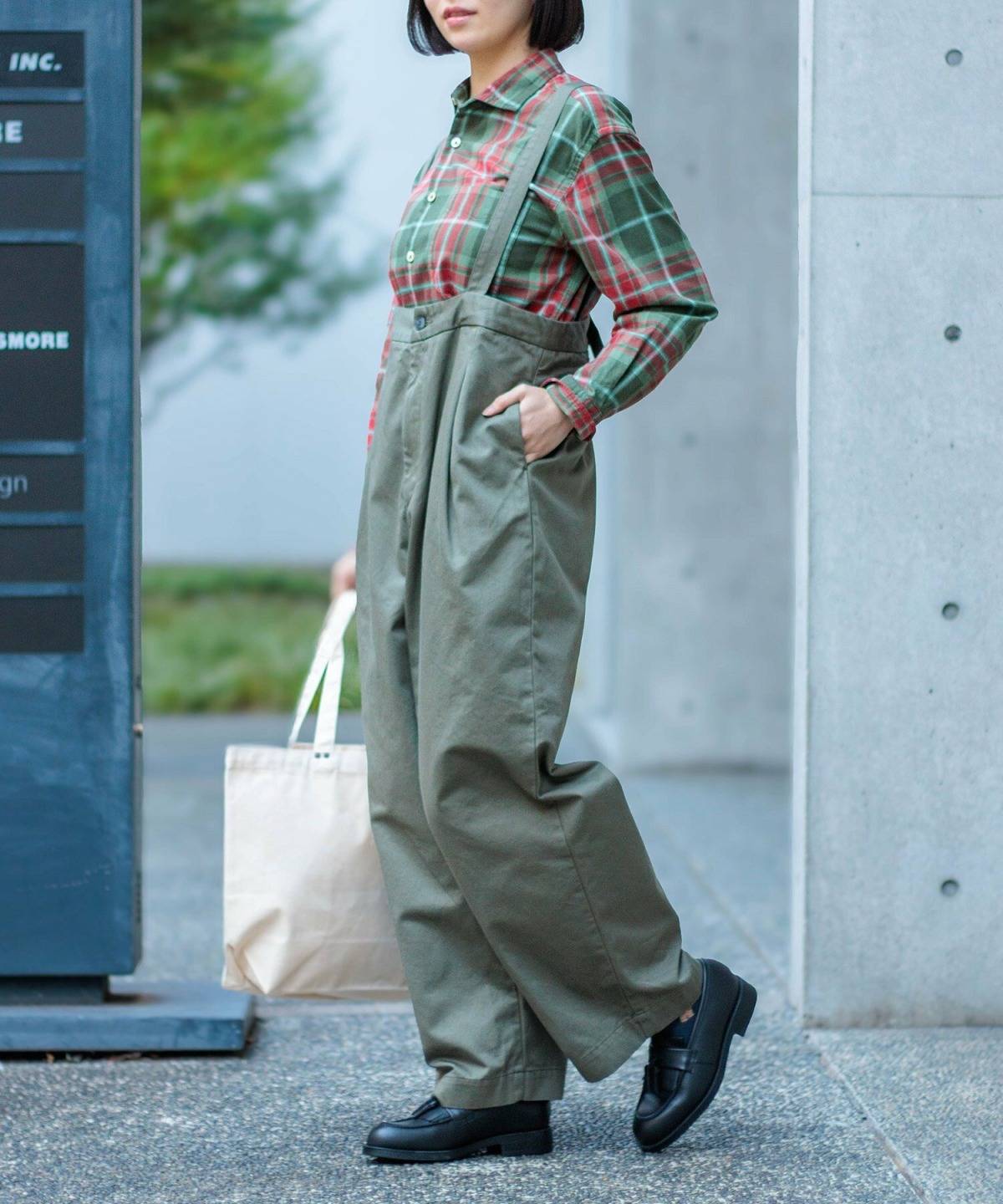 ローファー×柄靴下コーデ