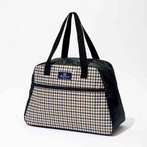 明日発売！【雑誌の付録】旅行にも普段使いにも！大容量が嬉しい「ボストンバッグ」