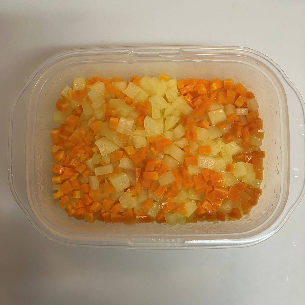 JAグループ公式の「じゃがいもと人参のカレー粉入りハンバーグ」のレシピ