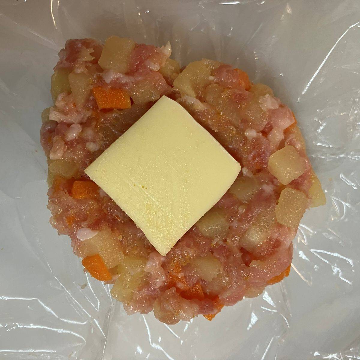 JAグループ公式の「じゃがいもと人参のカレー粉入りハンバーグ」のレシピ