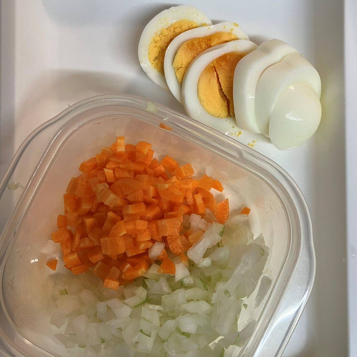 タカノフーズ公式の「ひきわり納豆ドライカレー」のレシピ