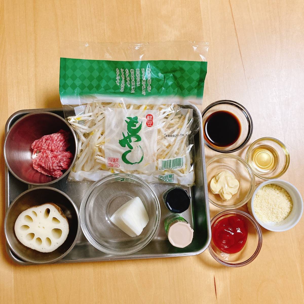 JAグループ公式の「たっぷりもやしに、レンコンの簡単ミートソース風♪」のレシピ