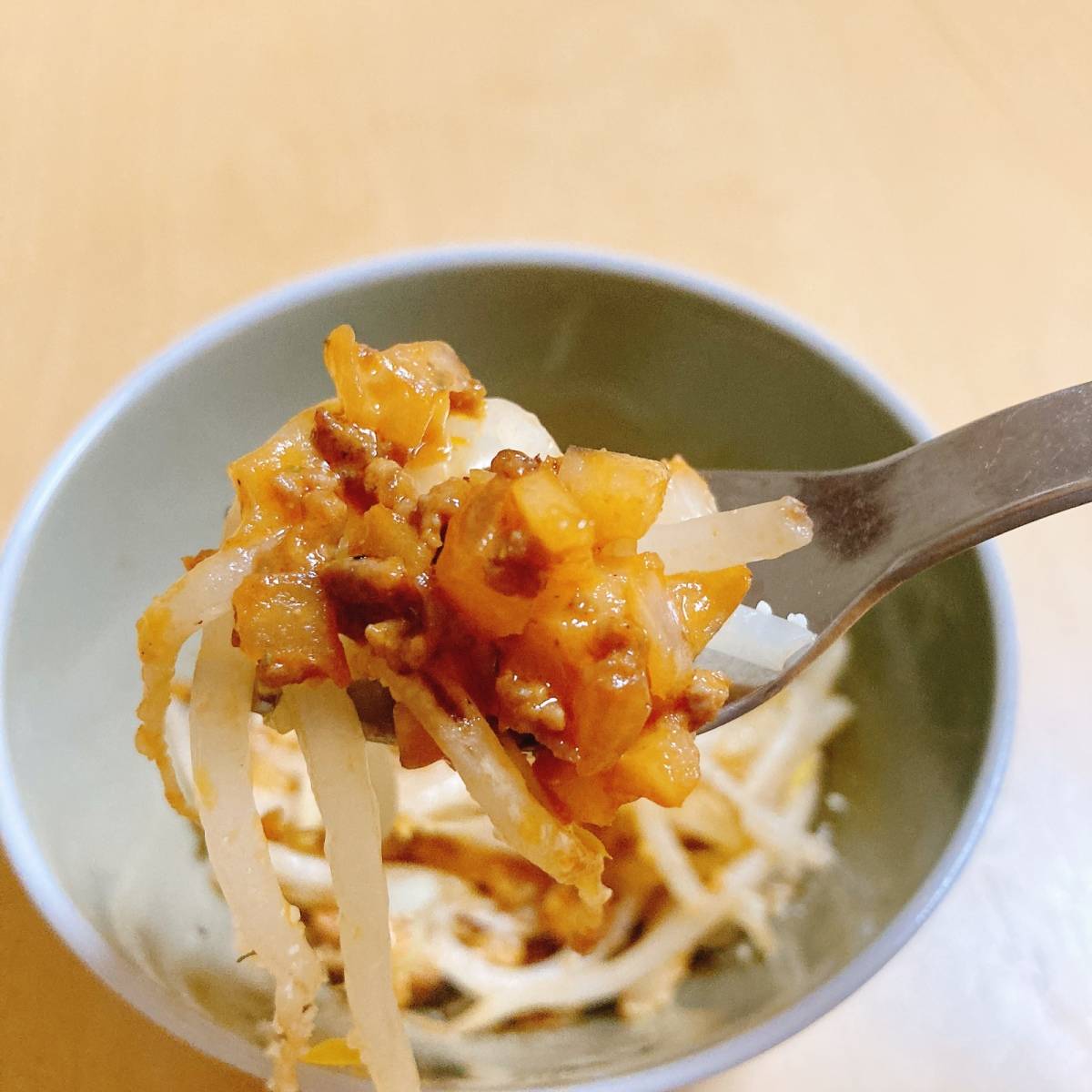 JAグループ公式の「たっぷりもやしに、レンコンの簡単ミートソース風♪」のレシピ