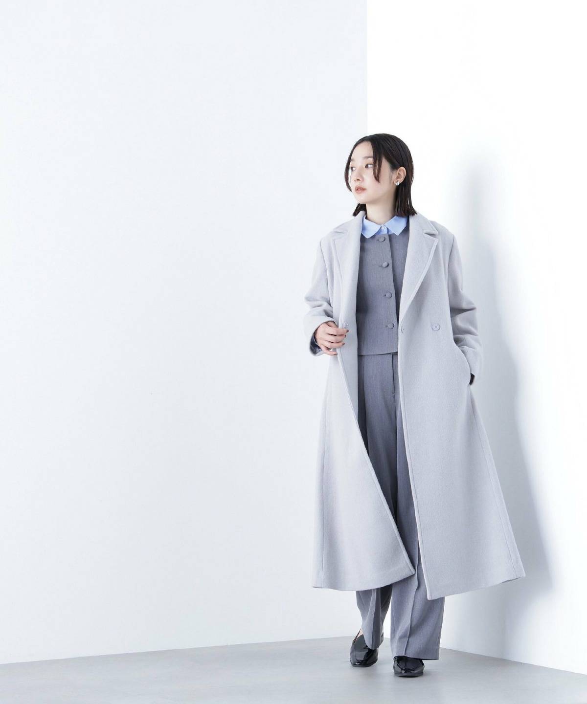 グレーコートコーデ