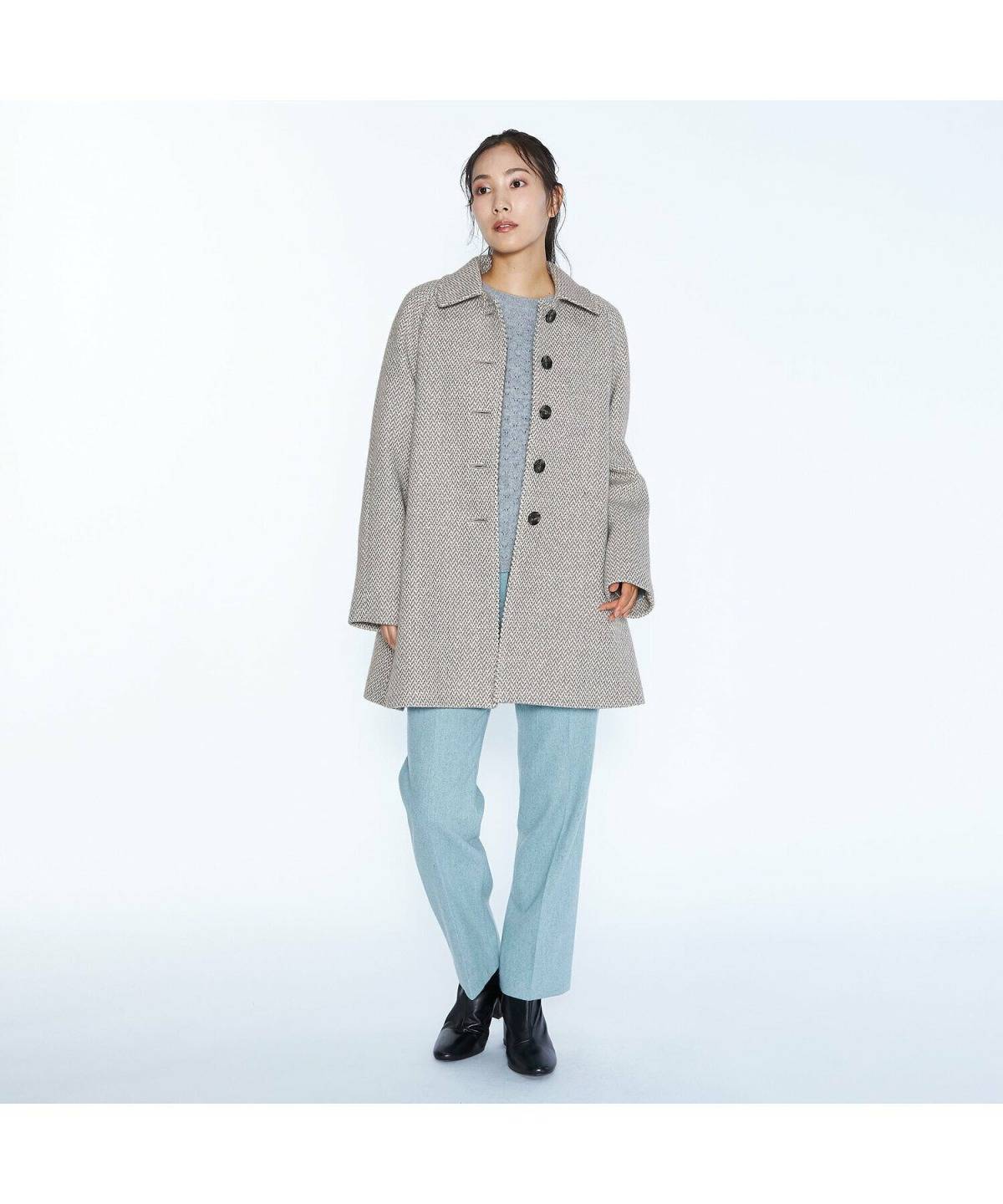 グレーコートコーデ