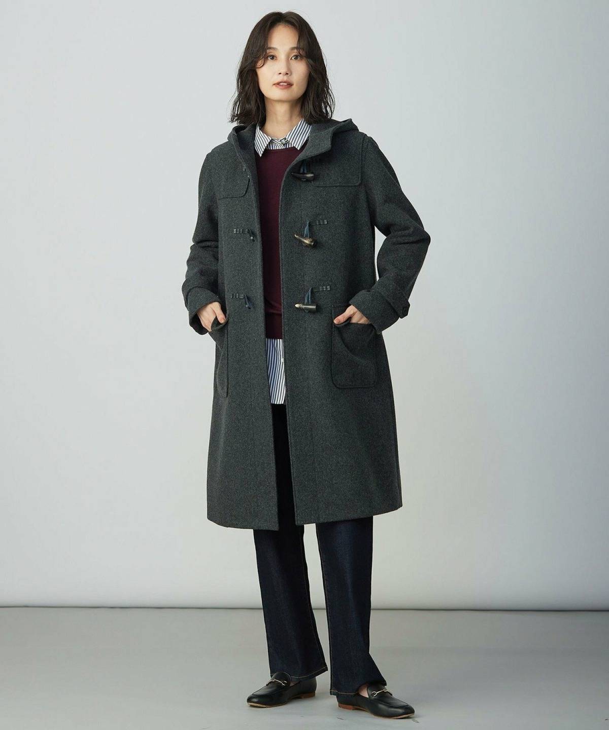 グレーコートコーデ