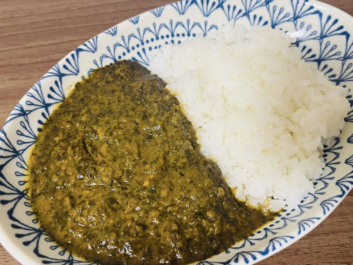 電子レンジで温めてご飯にかけると完成！