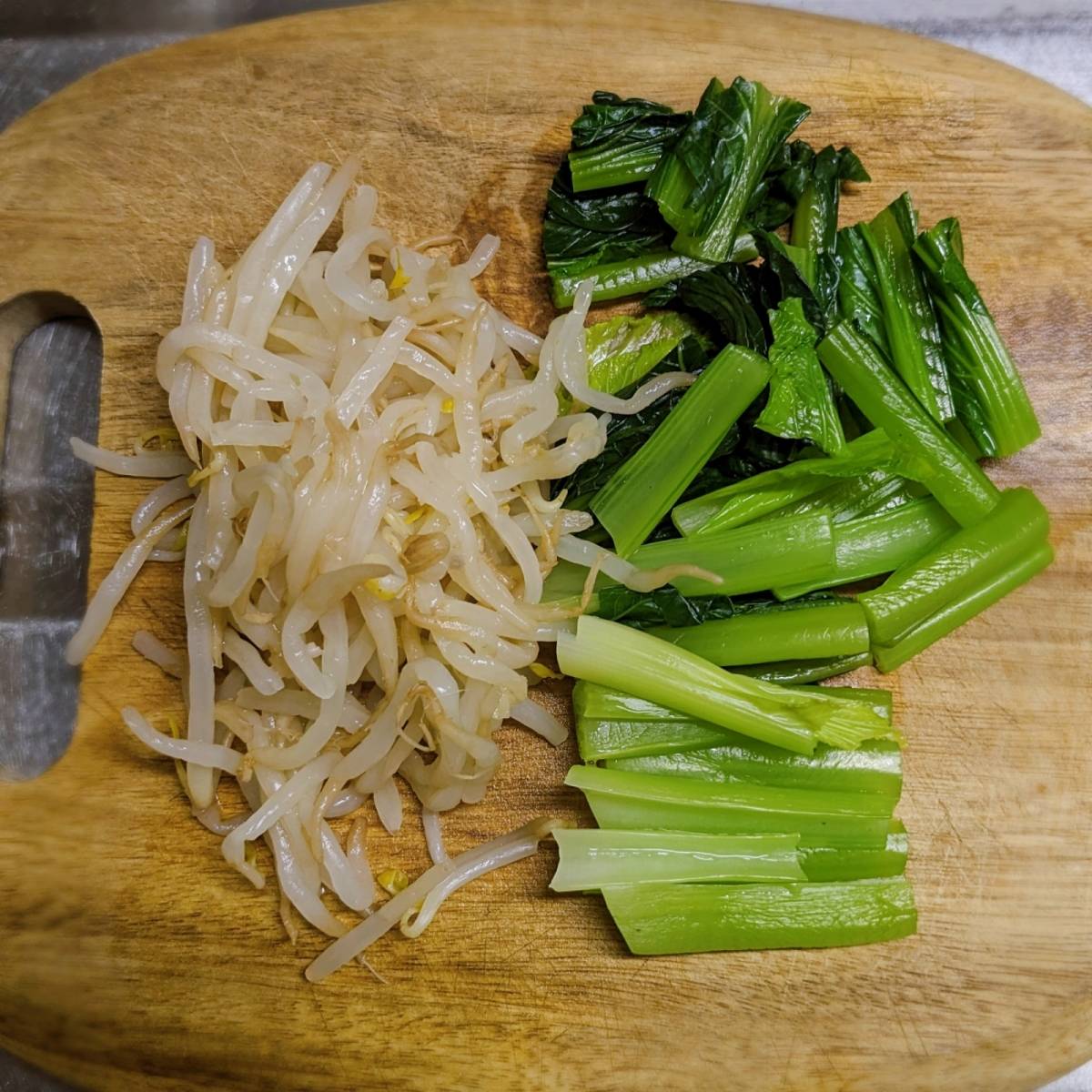 くらこん公式の「小松菜ナムル」のレシピ