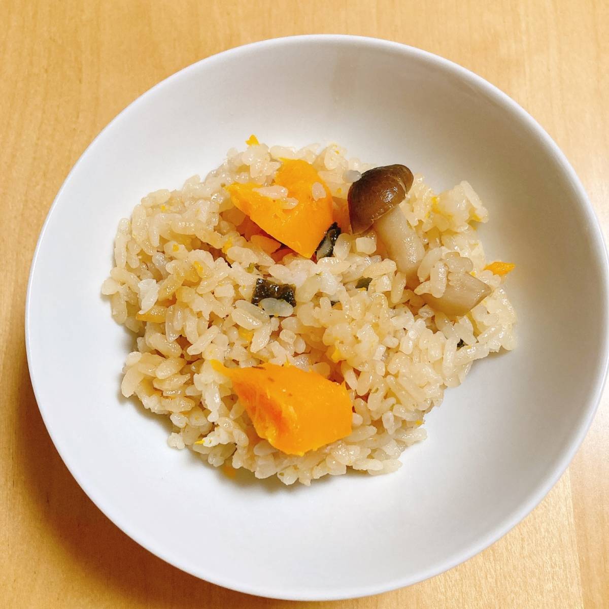 永谷園公式の「人参のまるごと炊き込みごはん」のレシピ