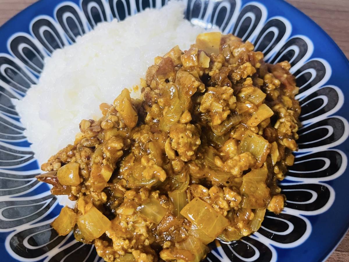 しっかりとスパイスを感じる……!